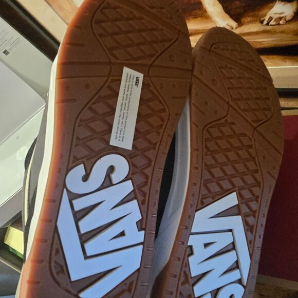 Vans Hylane Skate Sneakers Shoes Black/White/Gum VN000D26BMA Mens 11 US NEW - Picture 9 of 10